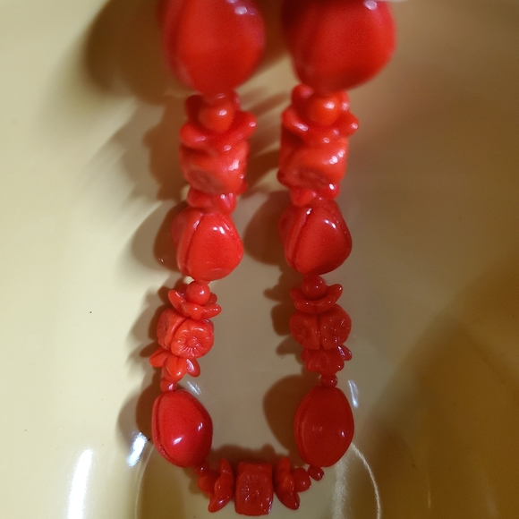 Czechoslovakian bead strand - Vintage Red - Picture 4 of 8